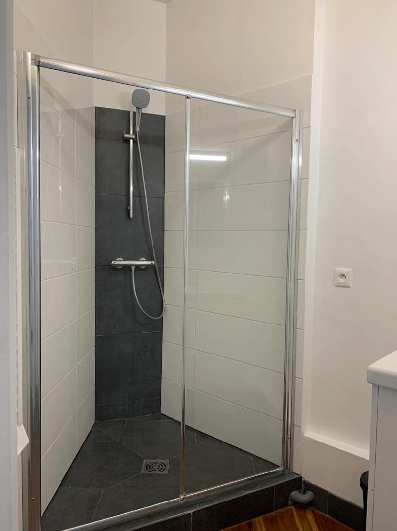 Appartement 2 Chambres Avec Parking, Proche Metro Lille Exteriér fotografie